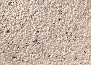 Detailansicht TRACO Naturstein Travertin Bauhaus hellbeige bis dunkelbeige mit gestockter Oberfläche