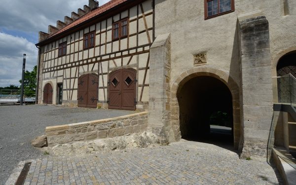 Restaurierung der Veste Heldburg mit Natursteinen von TRACO