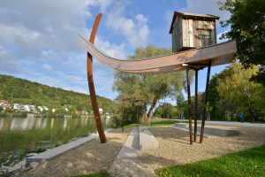 Schillerwiese in Regensburg, mit Blockstufen aus Limes Dolomit® von TRACO