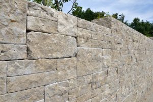 Naturstein Mauersteine aus Limes Dolomit®