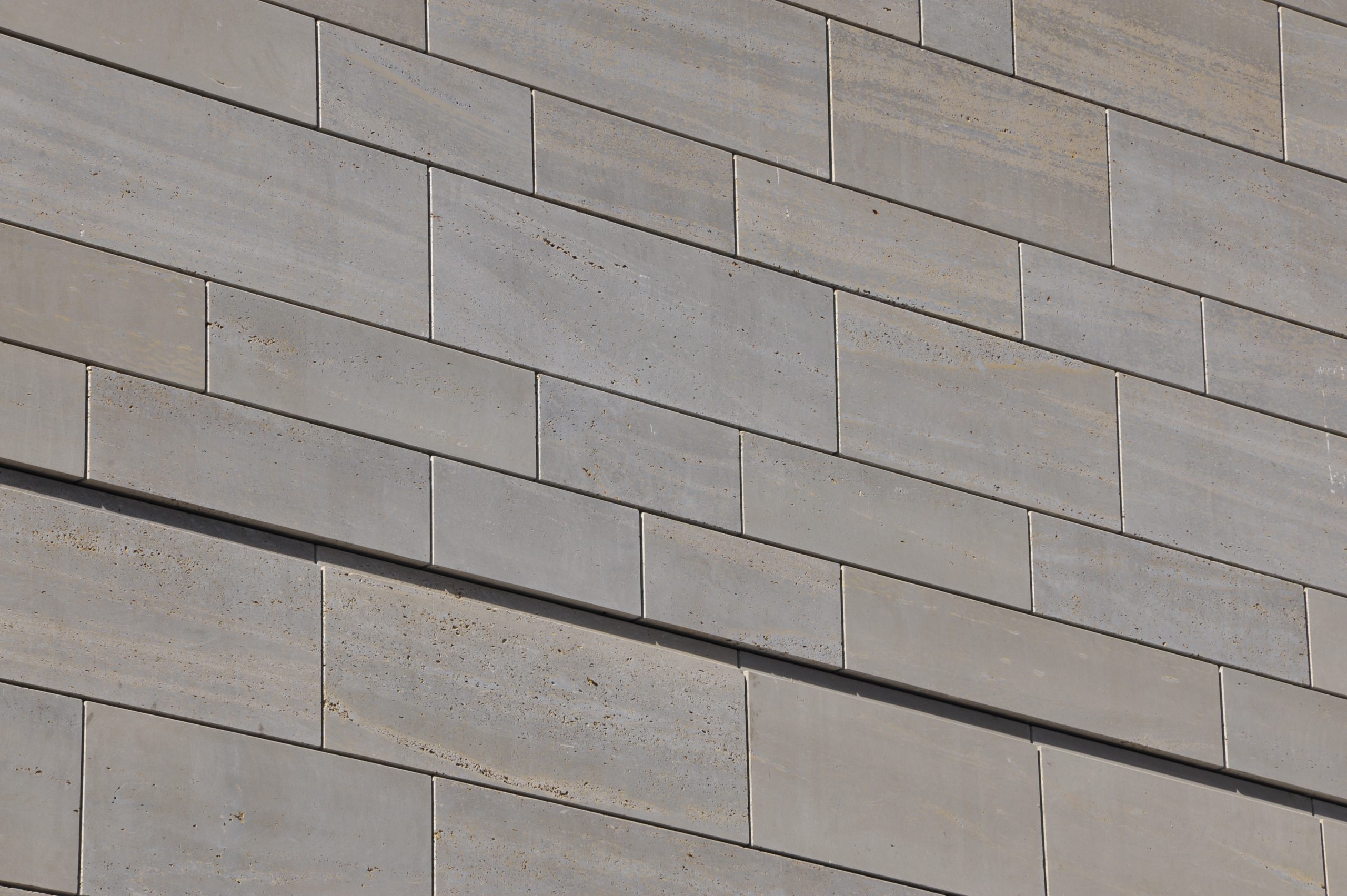 Bild einer Fassade aus TRACO Muschelkalk